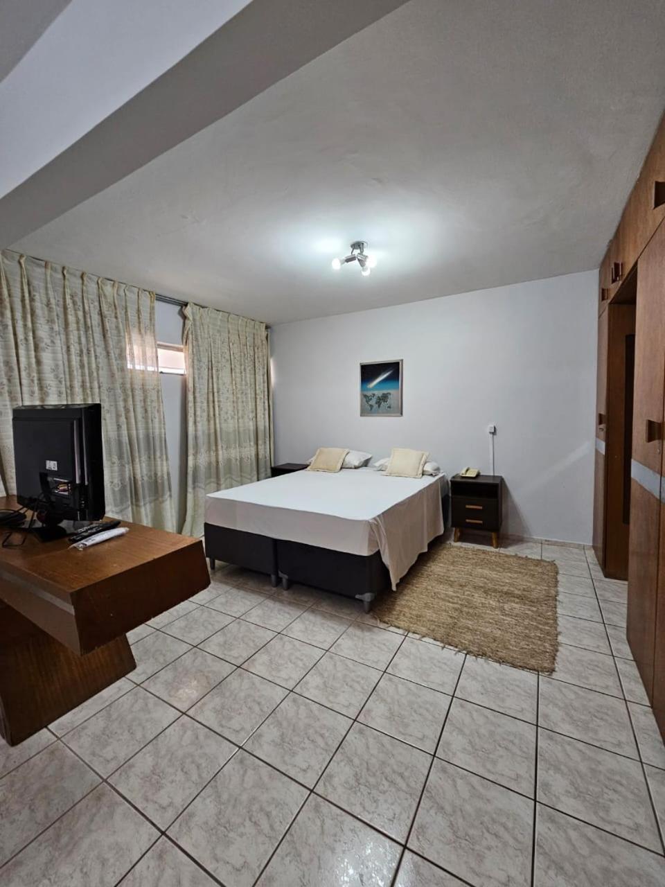 Ika Apart Hotel Brasilia Esterno foto