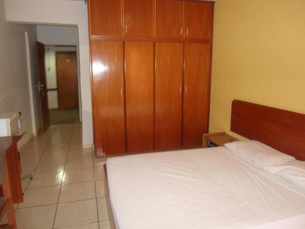 Ika Apart Hotel Brasilia Esterno foto